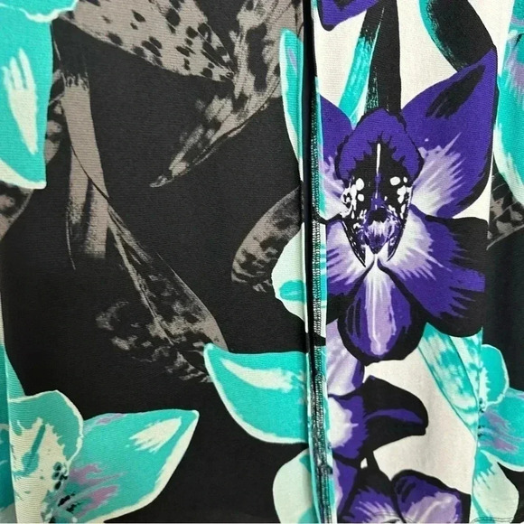 Northern Reflections  Floral Blouse Black, Purple, & Blue Size Extra Large - Picture 14 of 16
